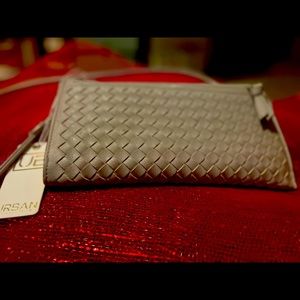 Urban Expressions Small ( basket weave) design purse in Tan color with 2 straps.